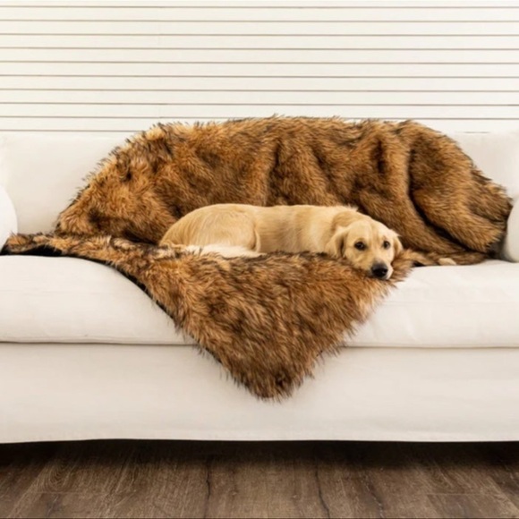 (NWT) PupProtector Waterproof Throw Blanket - Sable Tan, Large (80”L X 62”W) - Picture 12 of 12